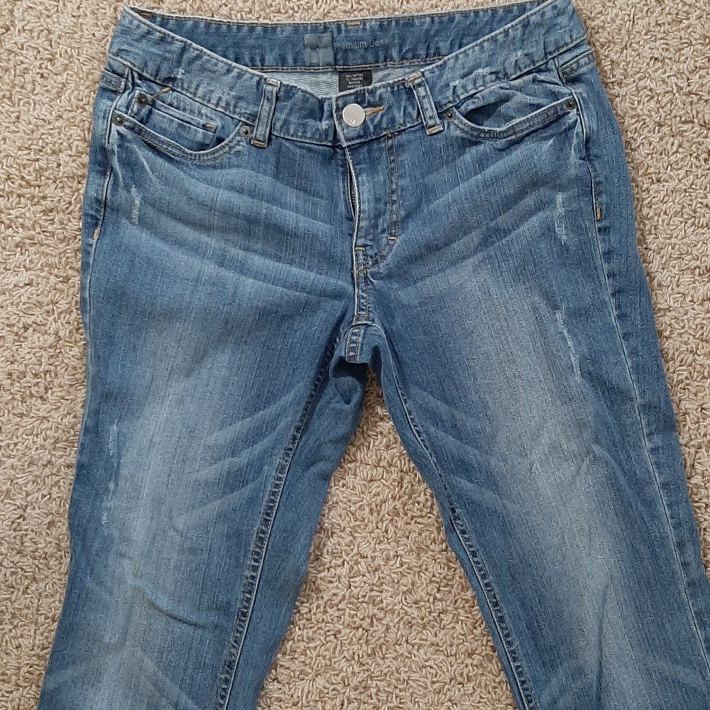 Ladies Jeans - Picture 4 of 5